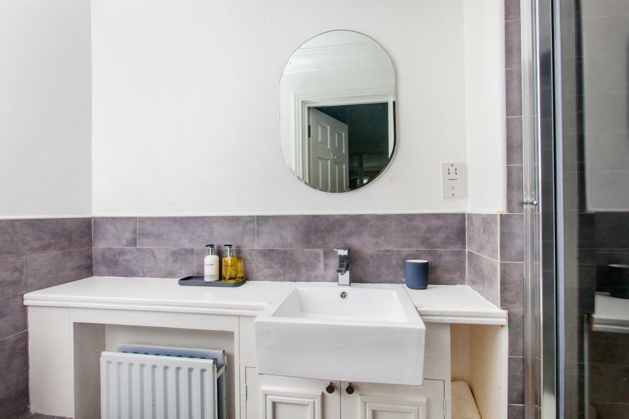 2Bed 2Bath Apartment In Fitzrovia - Free Exclusive Parking London Exteriör bild